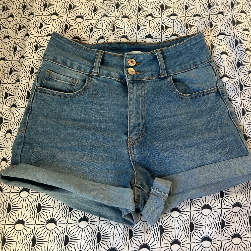 Forever 21 size 25 S denim shorts mid rise